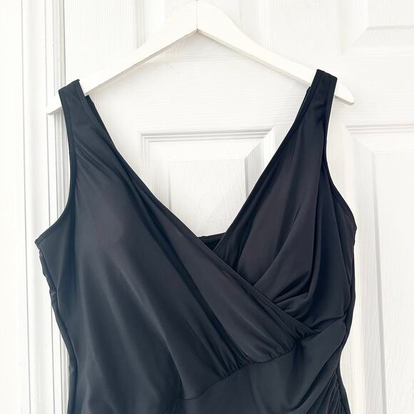 Miraclesuit Plus 81888W Black Faux Wrap One Piece Essential Bathing Suit 24W - Picture 3 of 9